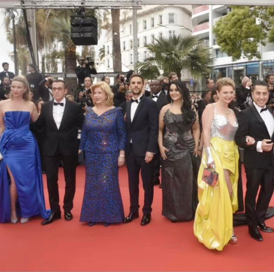 amruta-fadnavis-walked-the-cannes-red-carpet-2022